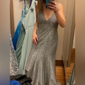 Sequin Hearts Silver Metallic Formal Dress Juniors Size 3